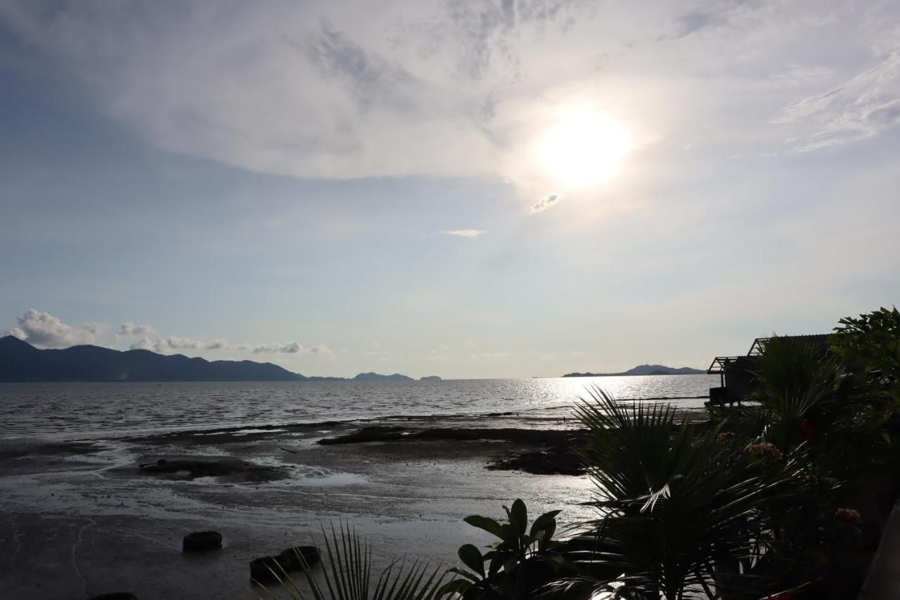 Ban Sulada Guest House Laem Ngop Dış mekan fotoğraf