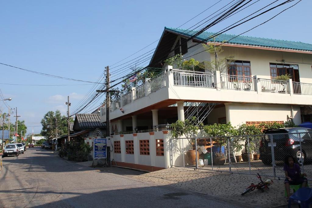 Ban Sulada Guest House Laem Ngop Dış mekan fotoğraf