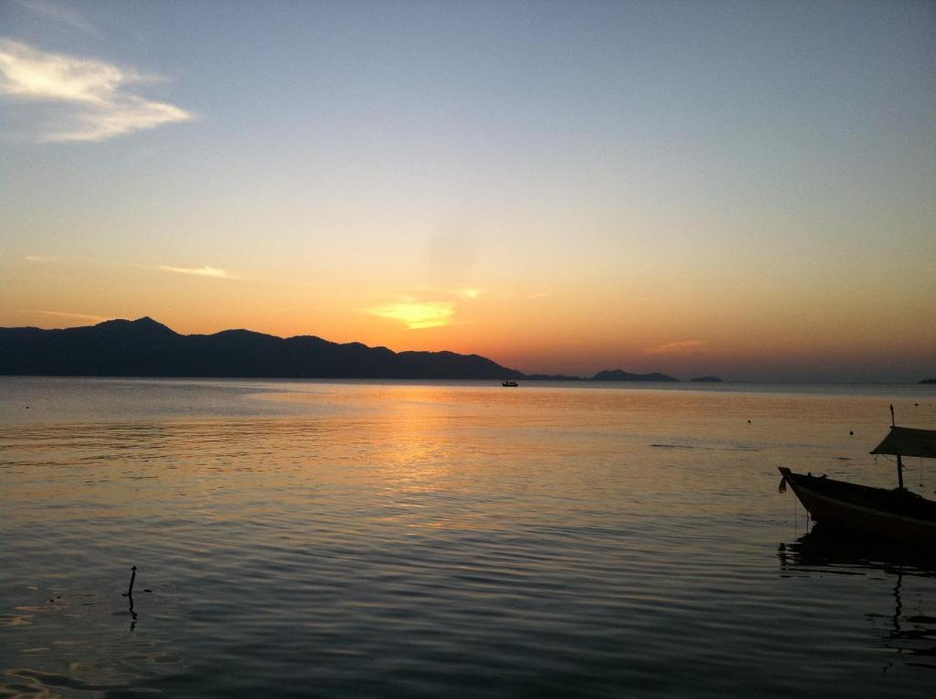 Ban Sulada Guest House Laem Ngop Dış mekan fotoğraf